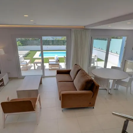 Villa Lago 3 - *