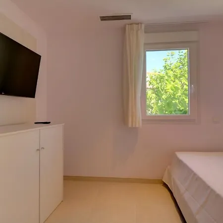Villa Lago 3 - *